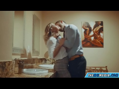 ❤️ როცა მკერდი ქერა აცდუნებს საჯარო საპირფარეშოში ☑ პორნო vk ჩვენთან ❌️